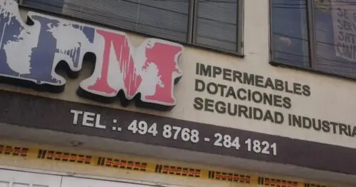 IMPERMEABLES Y DOTACIONES IMPERMEABLES Y DOTACIONES